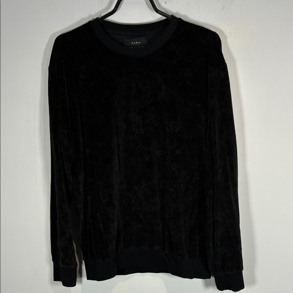 Zara Women's Black Velvet with Dragon Bronze details Crewneck Sweater